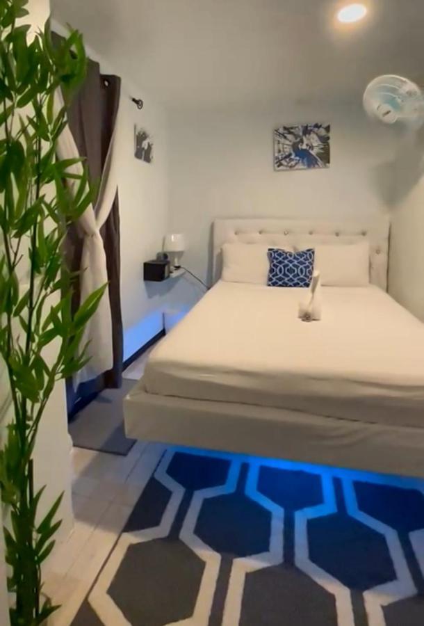 Blue Royalty Bed & Breakfast Portmore Exterior photo
