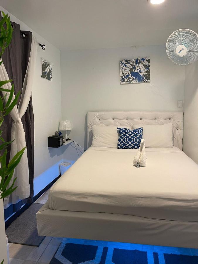 Blue Royalty Bed & Breakfast Portmore Exterior photo