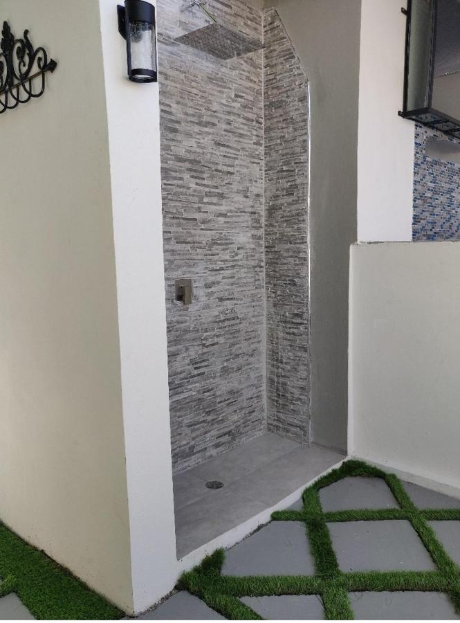 Blue Royalty Bed & Breakfast Portmore Exterior photo